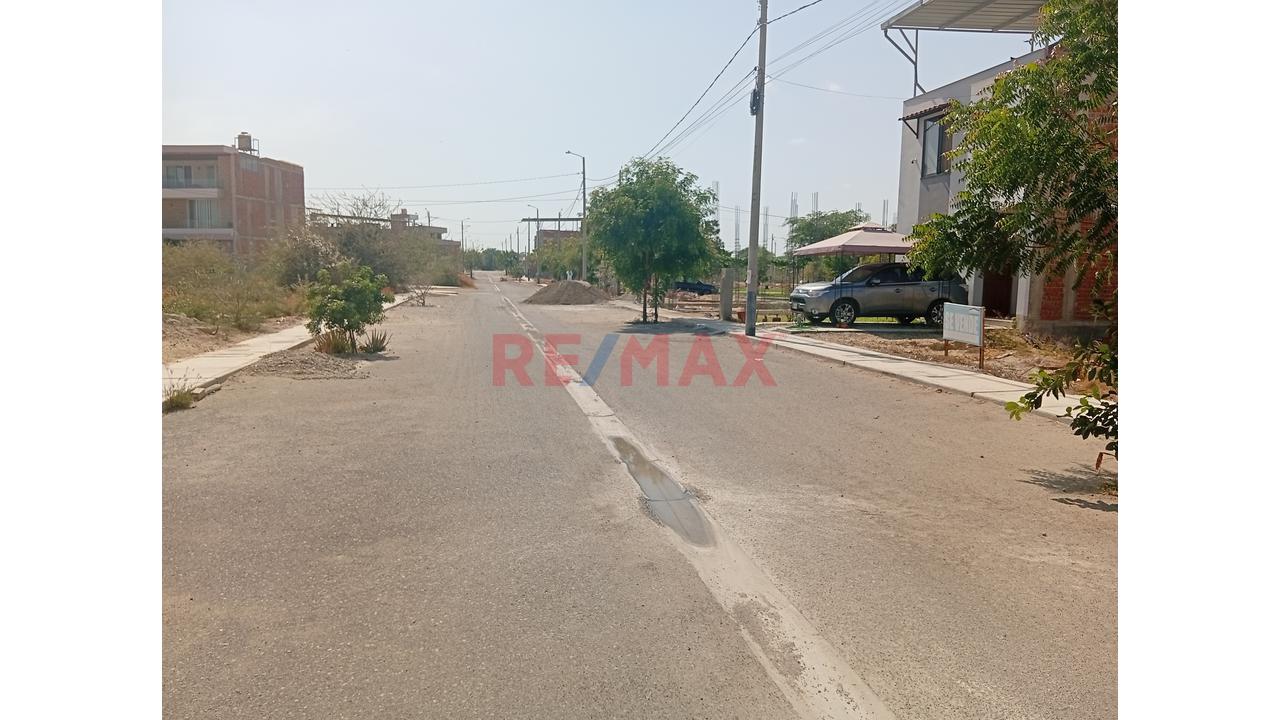 Se Vende Terreno En Urb Boulevard Park Plaza Cuadrante Q3 Fh 42 - 11