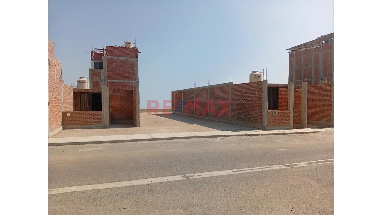 Se Vende Terreno En Urb Boulevard Park Plaza Cuadrante Q3 Fh 42 - 1