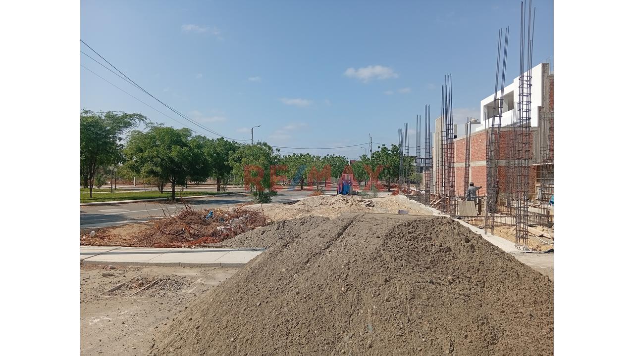 Se Vende Terreno En Urb Boulevard Park Plaza Cuadrante Q3 Fh 42 - 9