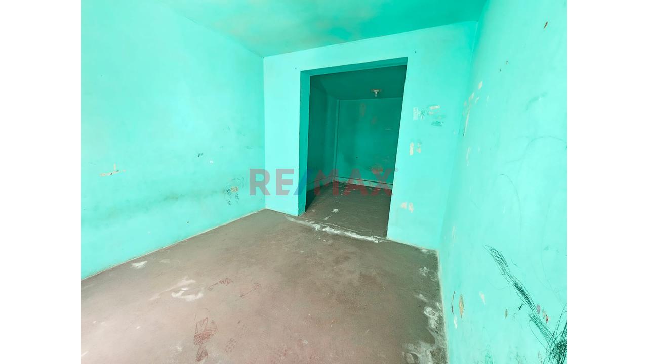 Venta Casa Como Terreno Comercial En Av. Prolongación Javier Prado Ate - 11