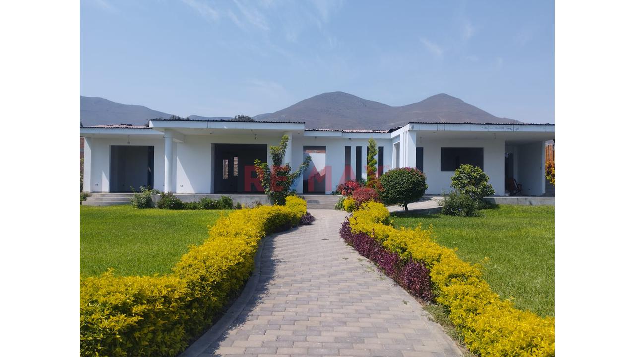 Exclusiva Casa De Campo En Jatosisa Pachacámac: 1,217 M² De Naturaleza, Piscina Con Vistas A Las Lomas En El Condominio El Refugio - 2