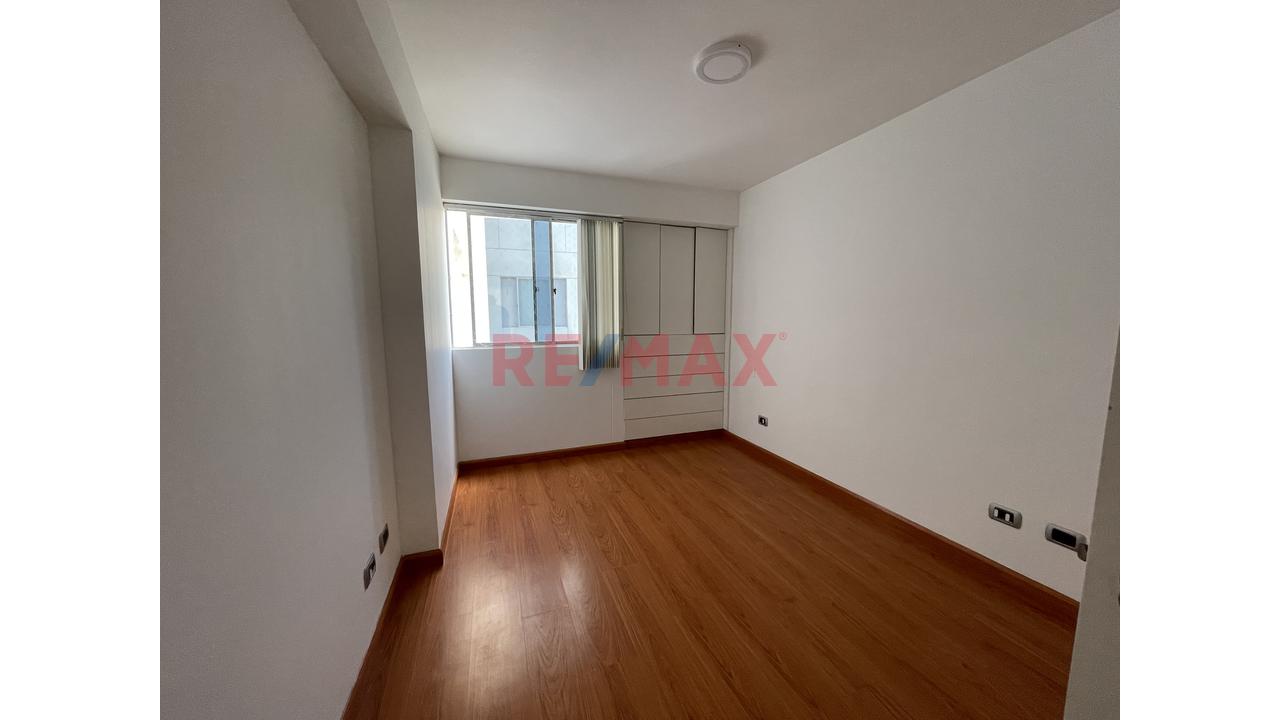 Se Alquila Moderno Departamento En Santa Catalina — foto 8