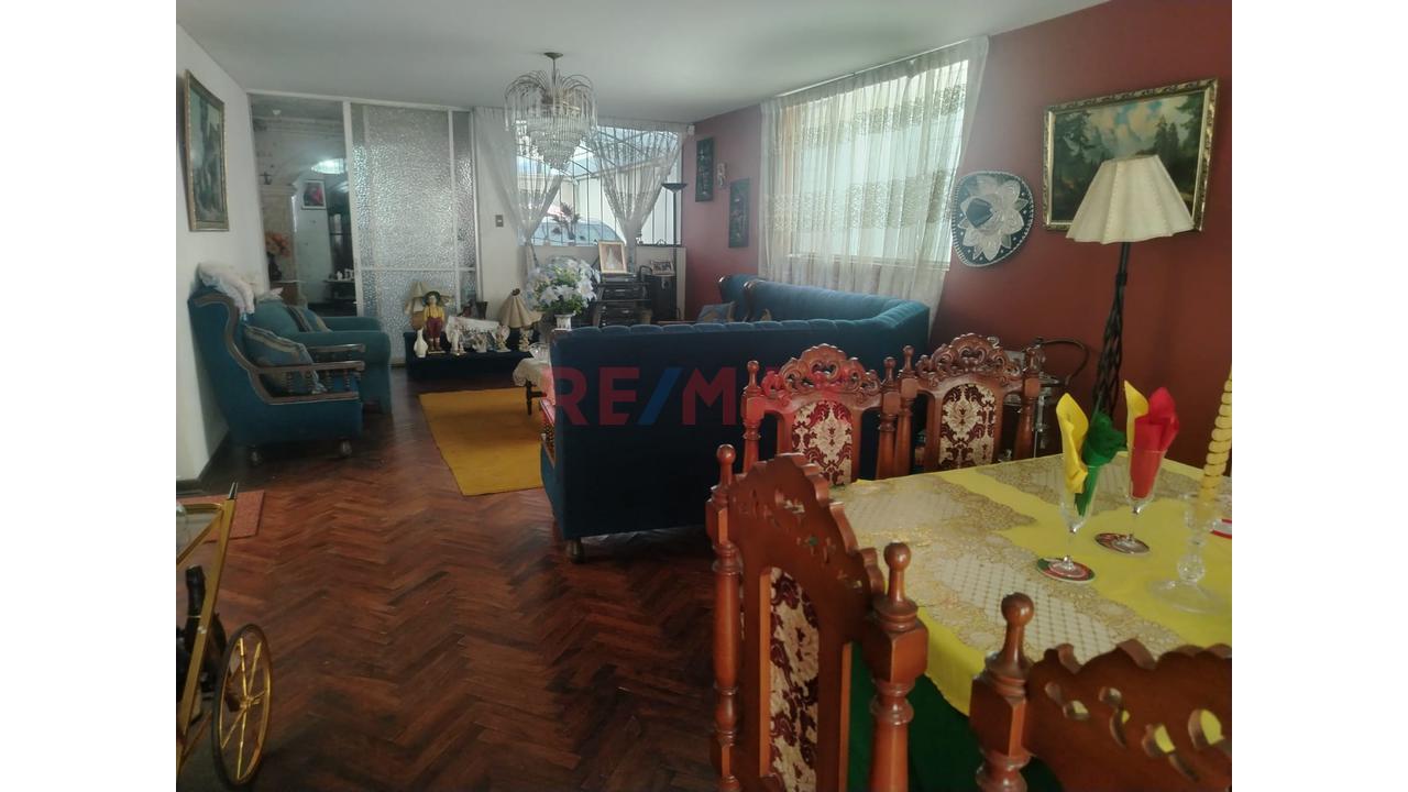 Casa En Venta A Media Cuadra Del Colegio Medico - Ideal Para Vivir Confortablemente, Para Clinica O Proyecto Inmobiliario - Parametro 6 — foto 5