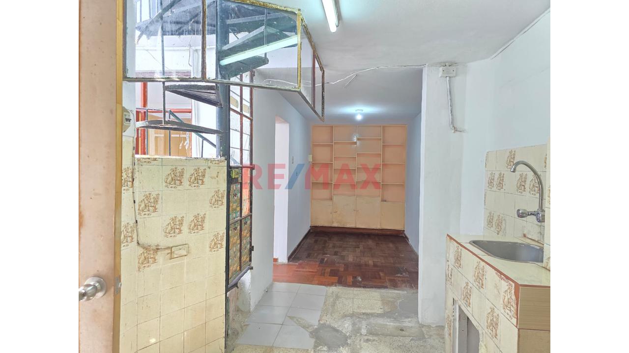 🏡🔥 ¡Oportunidad De Inversión En Chorrillos! Casa De 3 Pisos Por Solo Us$ 100,000 🔥🏡 — foto 7