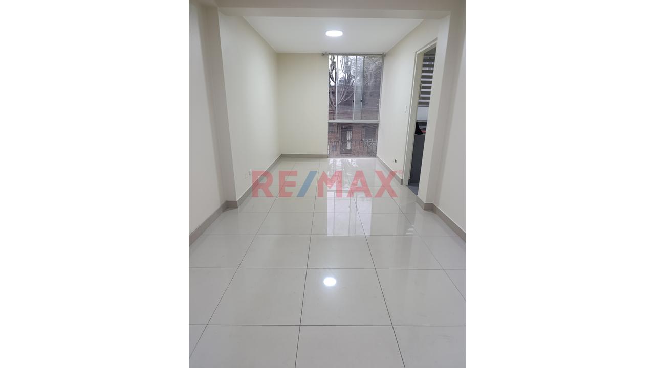 🏡✨ Departamento En Alquiler | 2.º Piso | 3 Habitaciones | 2 Baños | Área Social | Cerca A La Estación Santa Rosa – Sjl 🚗🎉 — foto 2
