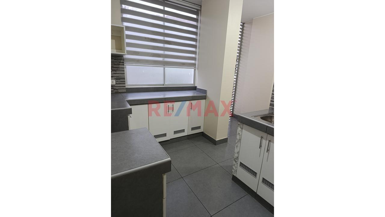 🏡✨ Departamento En Alquiler | 2.º Piso | 3 Habitaciones | 2 Baños | Área Social | Cerca A La Estación Santa Rosa – Sjl 🚗🎉 — foto 12