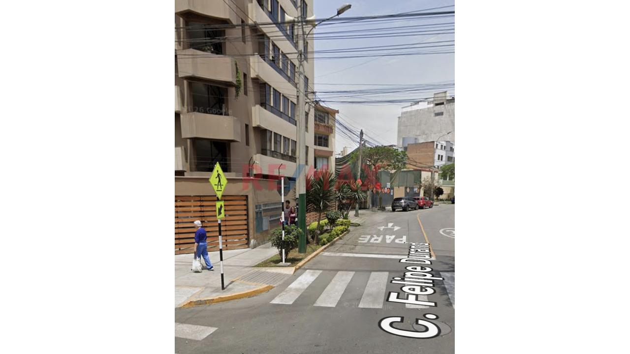Venta De Cochera Espaciosa E Independiente En Urb. Barrio Médico, Surquillo - 18