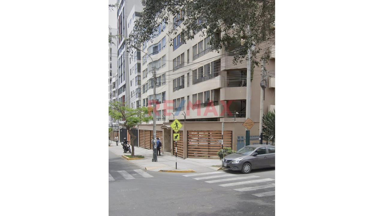 Venta De Cochera Espaciosa E Independiente En Urb. Barrio Médico, Surquillo - 15