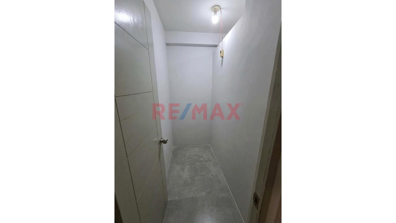 Amplio Departamento 1 Dormitorio, Posibilidad De Hacer 2 Dormitorios Mas Cuadra 40 De Av. Universitaria Los Olivos - 7