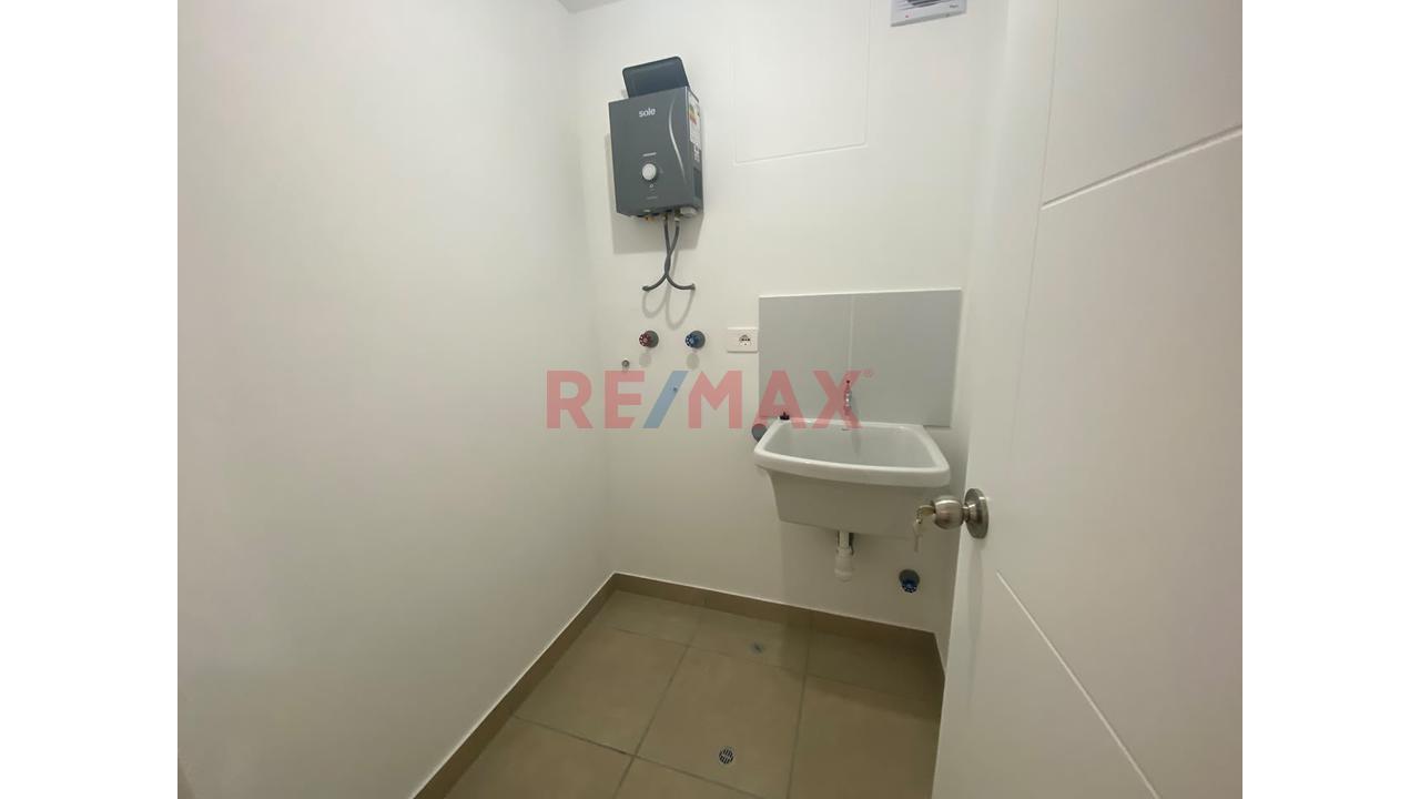 Se Alquila Departamento + Cochera — foto 9
