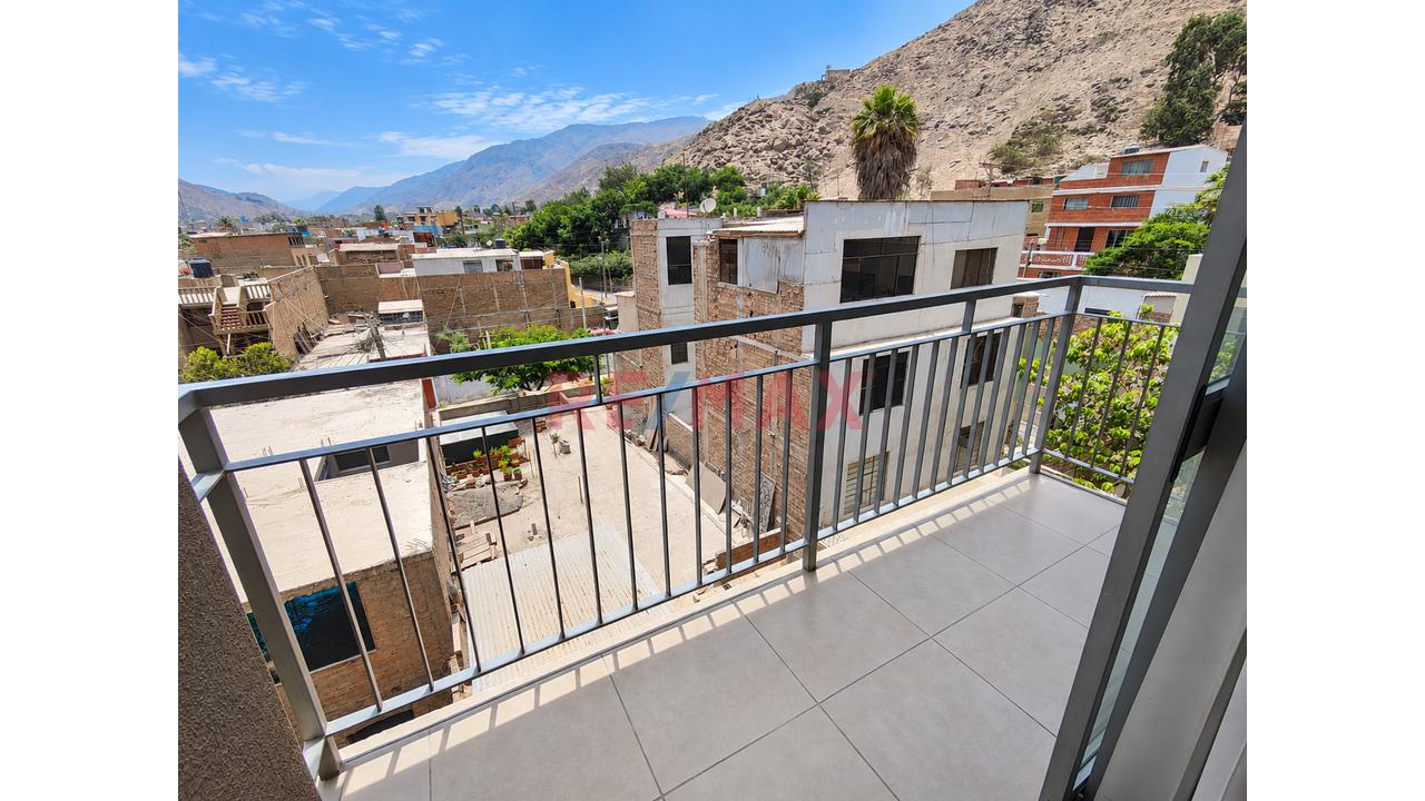 Dúplex En Venta En Chaclacayo | 141.89 M², 4 Dormitorios Y Terraza | Usd 104,000 - 8