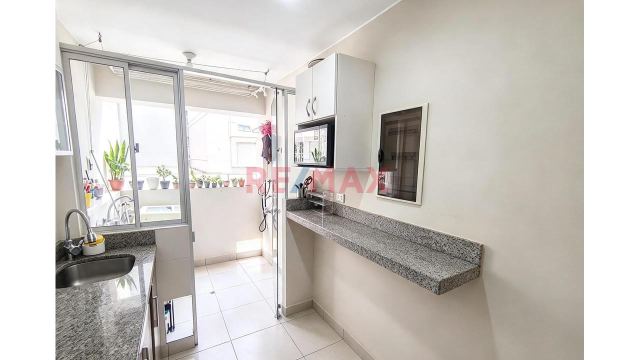 Alquiler De Lindo Y Céntrico Departamento En Av. Salaverry — Con Cochera Y Seguridad!! — foto 10