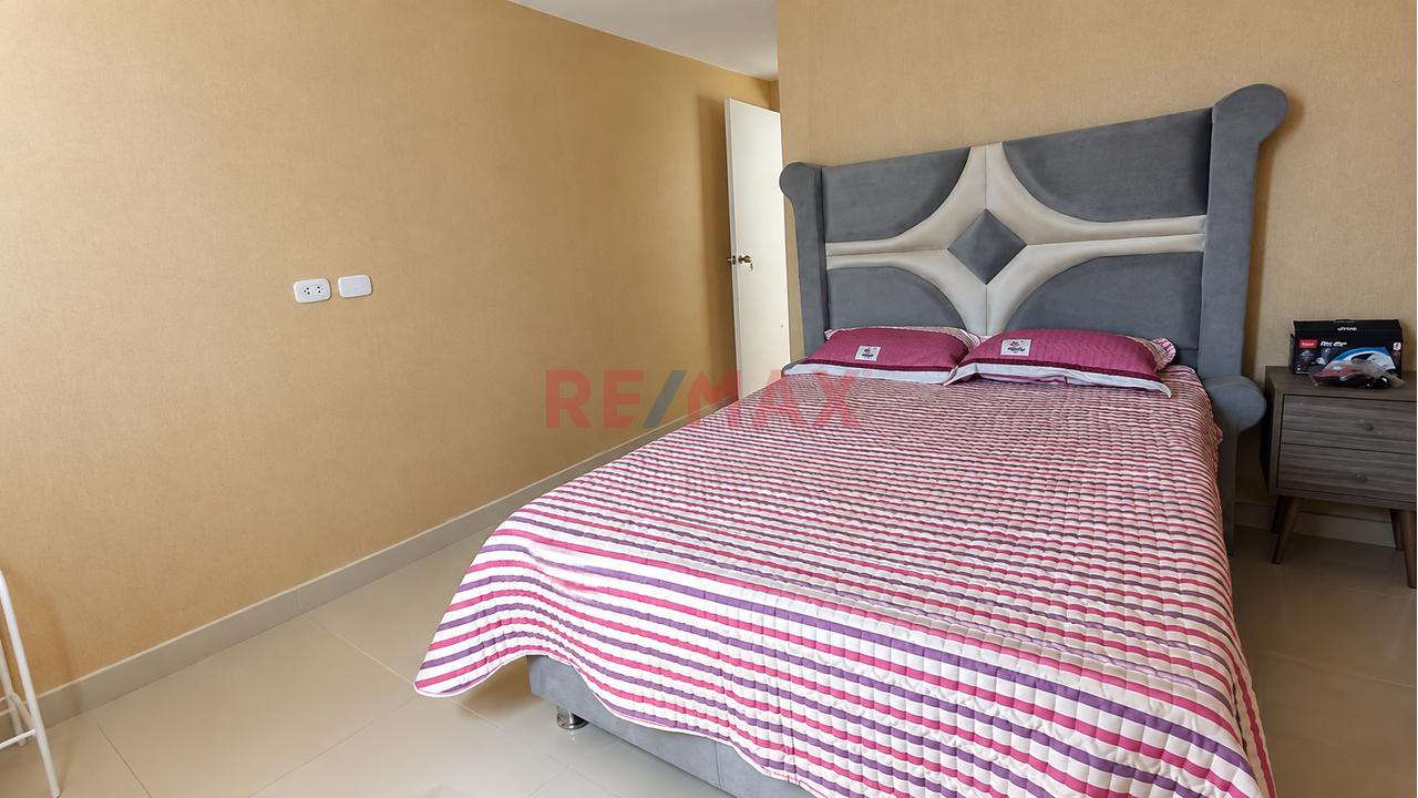 Hermosa Y Amplia Casa Familiar En Alquiler De 2 Pisos + Azotea En Villa Saraja — foto 6