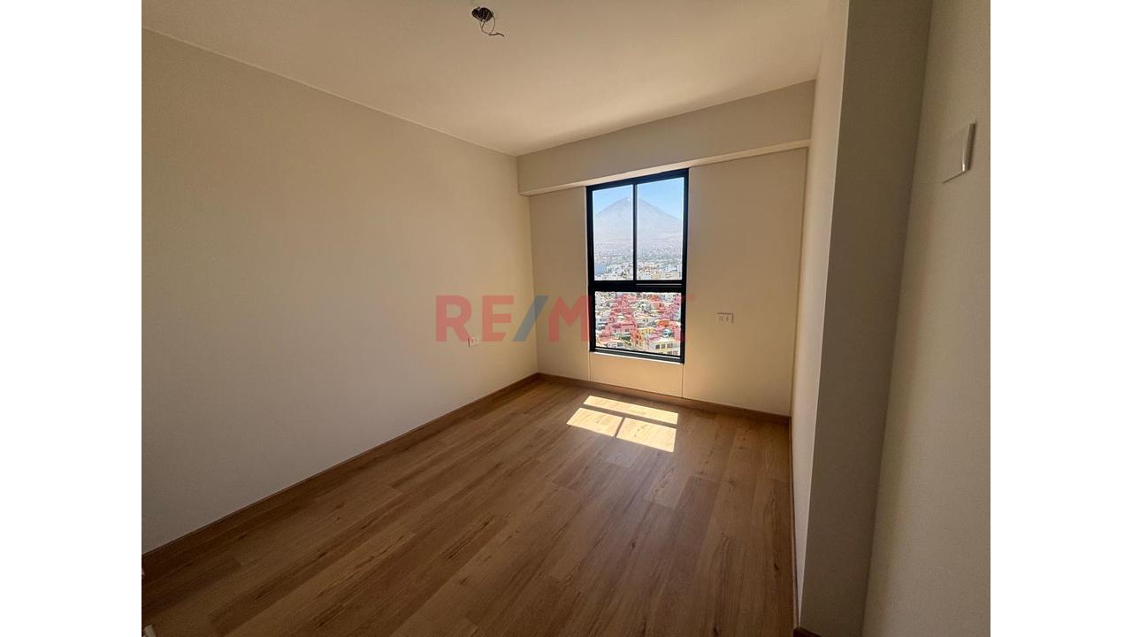 ¡Moderno Departamento De 2 Dormitorios Con Vista Panorámica – Av. Metropolitana! — foto 2