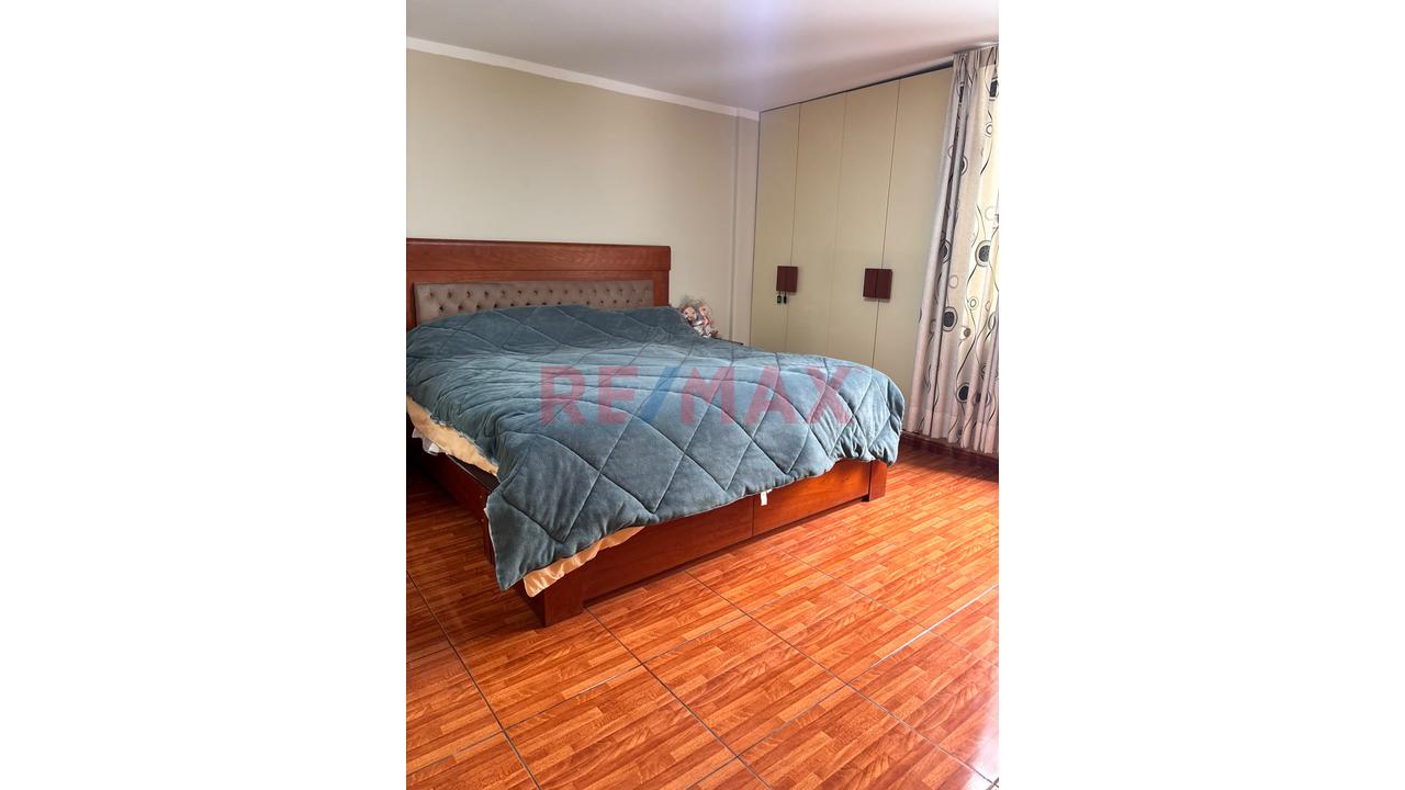 Casa En Venta Frente A Parque En Comas | 215 M² De Terreno Y 510 M² Construidos — foto 8
