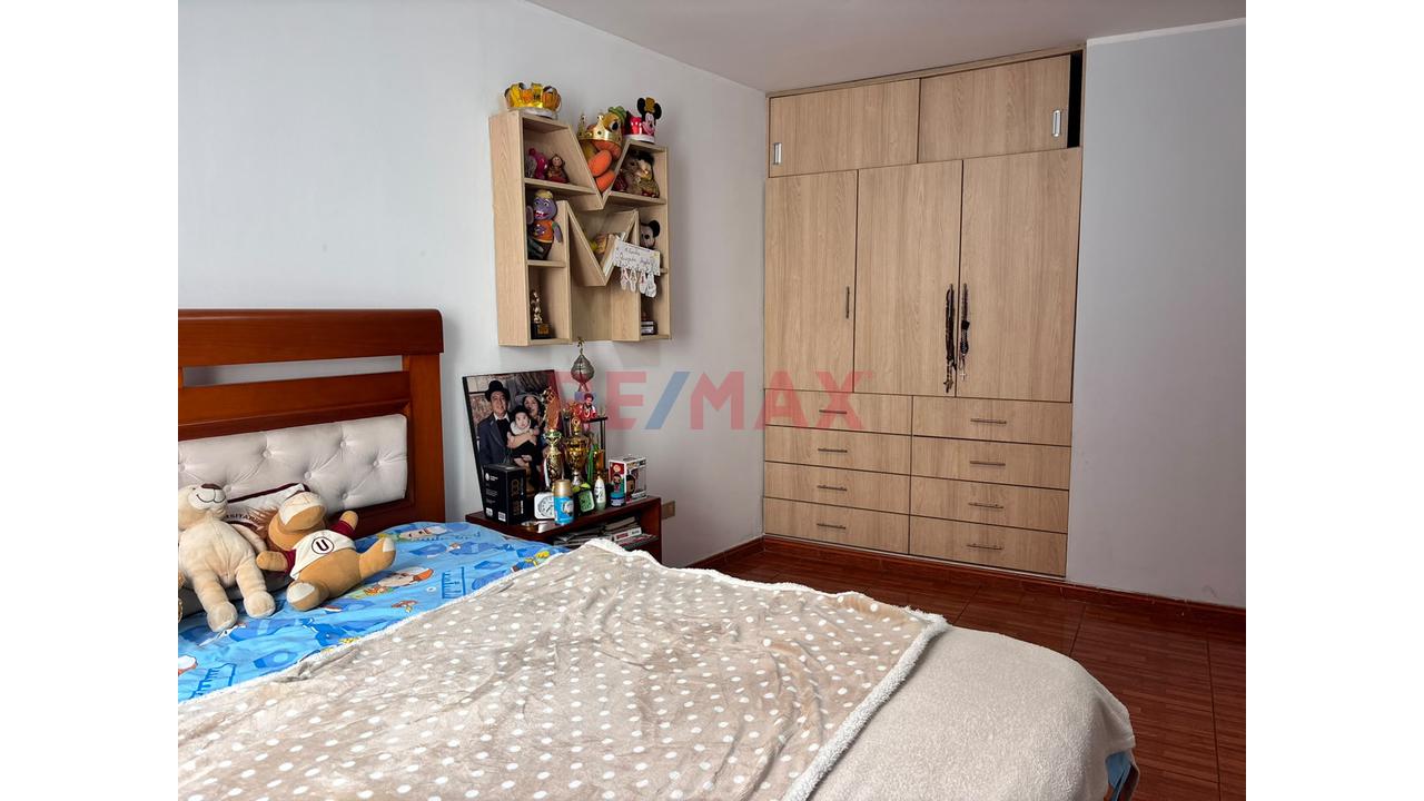 Casa En Venta Frente A Parque En Comas | 215 M² De Terreno Y 510 M² Construidos — foto 6