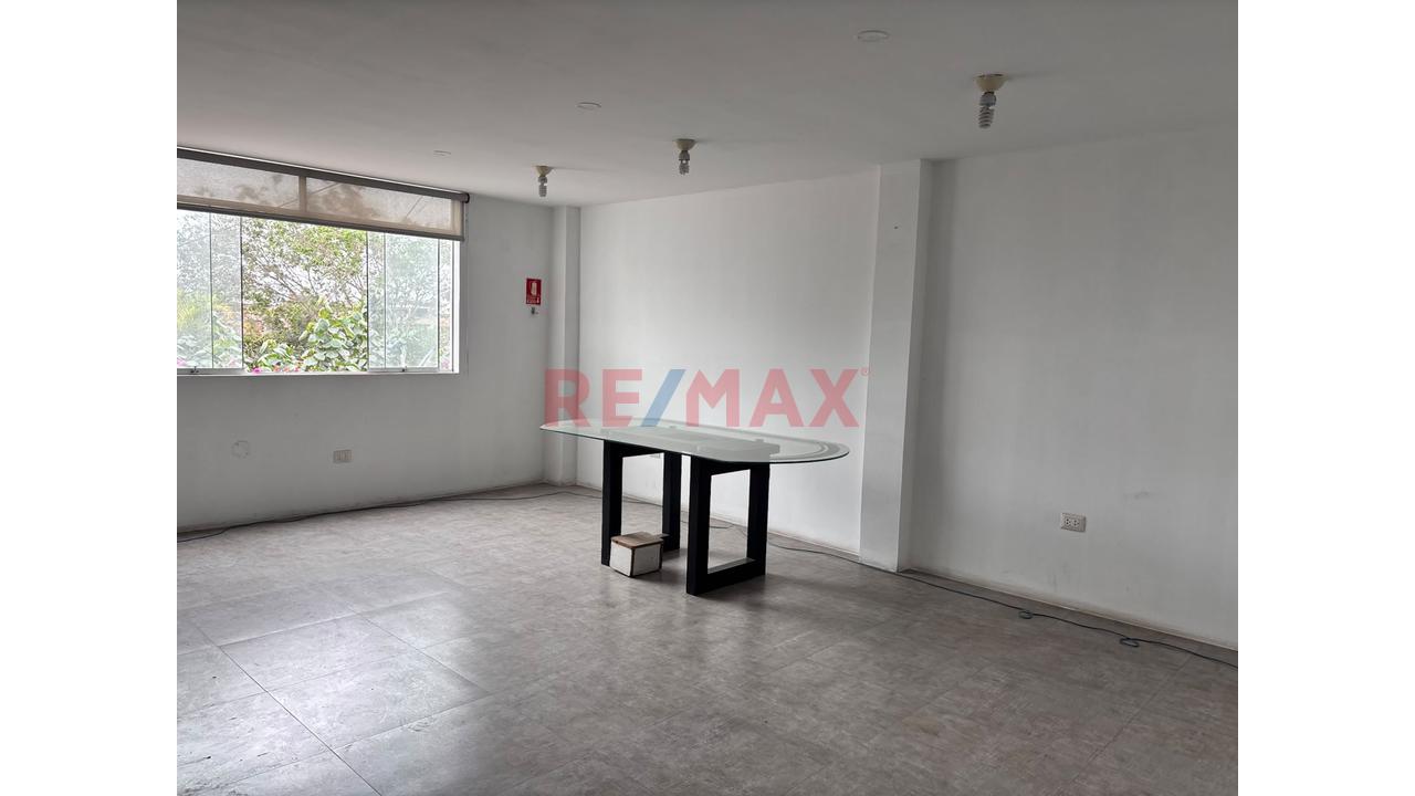 Casa En Venta Frente A Parque En Comas | 215 M² De Terreno Y 510 M² Construidos — foto 11