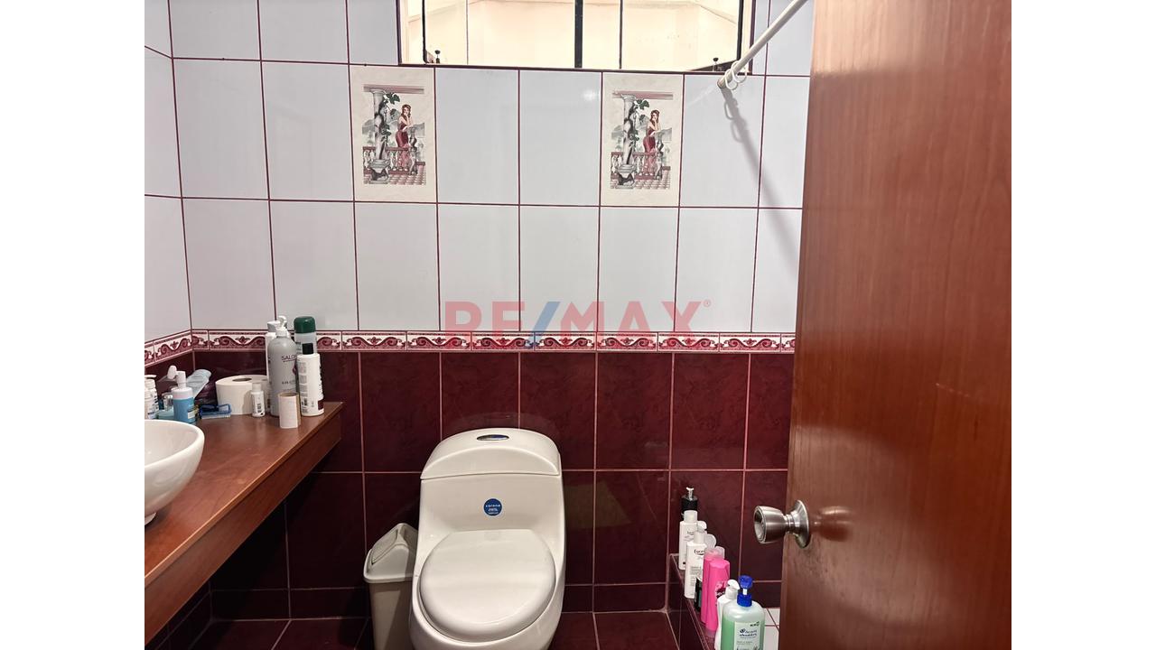 Casa En Venta Frente A Parque En Comas | 215 M² De Terreno Y 510 M² Construidos — foto 14