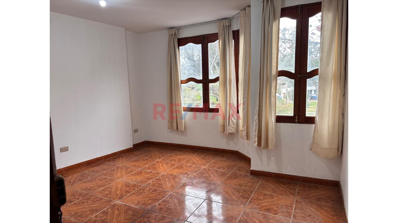 Casa En Venta Frente A Parque En Comas | 215 M² De Terreno Y 510 M² Construidos — foto 7