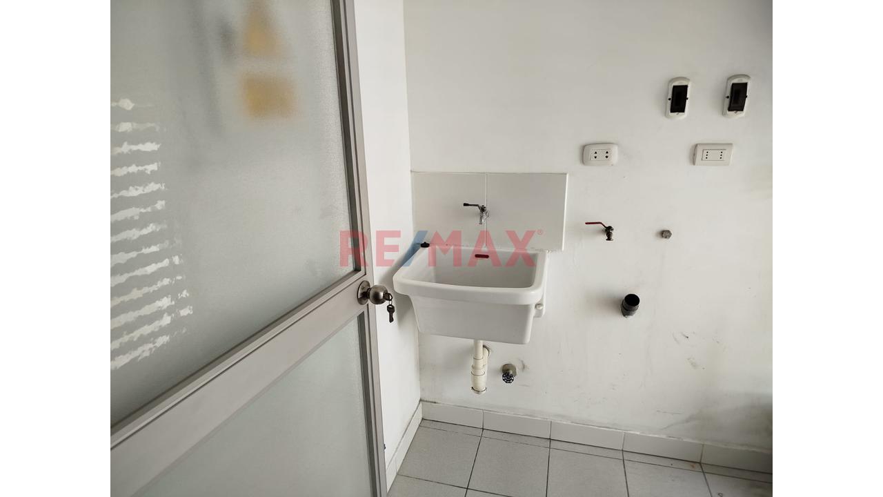 Se Vende Dpto En Pueblo Libre 9No Piso — foto 8