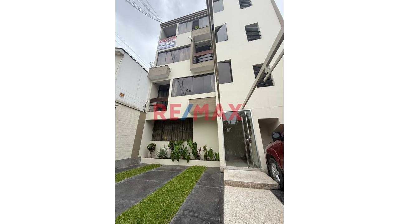 Venta De Departamento Flat Santiago De Surco Frente Al Parque Salvavidas