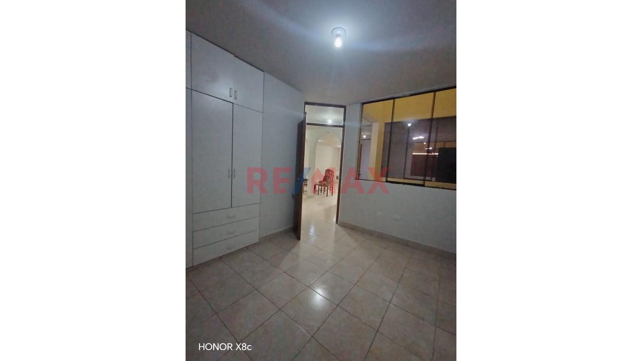 Alquilo Departamento 1Er Piso Con Cochera En Socabaya — foto 11