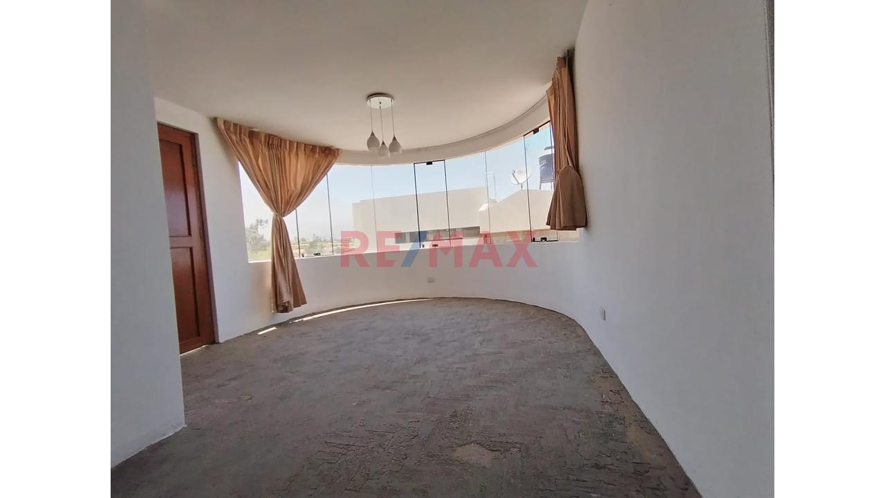 🏡 Se Vende Amplia Casa En Urbanización - Cayma — foto 3