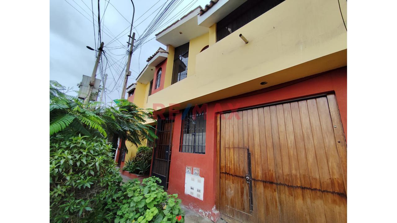 Venta De Casa De 3 Pisos En Umamarca - San Juan De Miraflores — foto 3