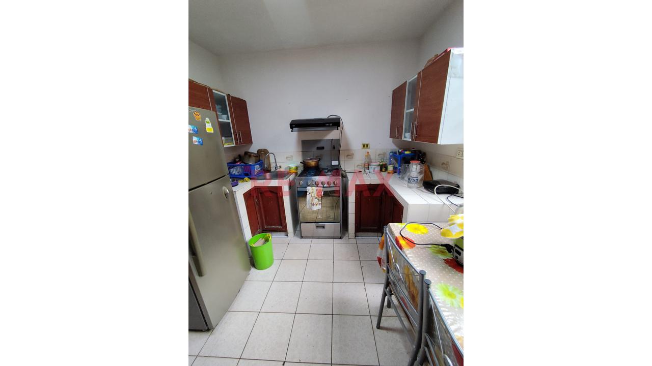 Venta De Casa De 3 Pisos En Umamarca - San Juan De Miraflores — foto 8