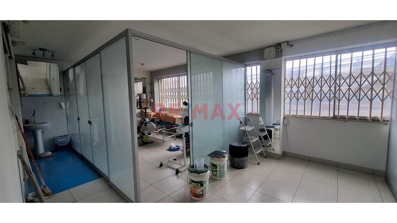 Oficina Comercial De 60 M² En Venta - 3