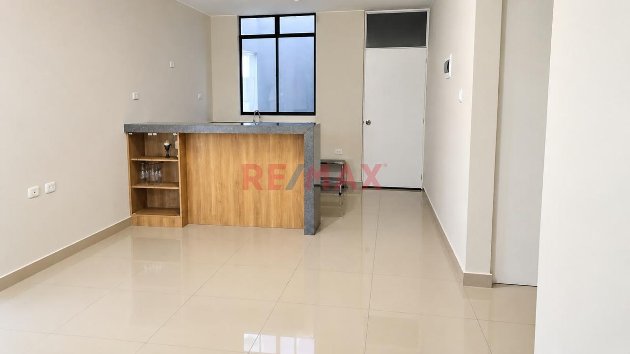 Alquiler De Casa En Urb.Parque De Huacachina Iv Etapa — foto 3