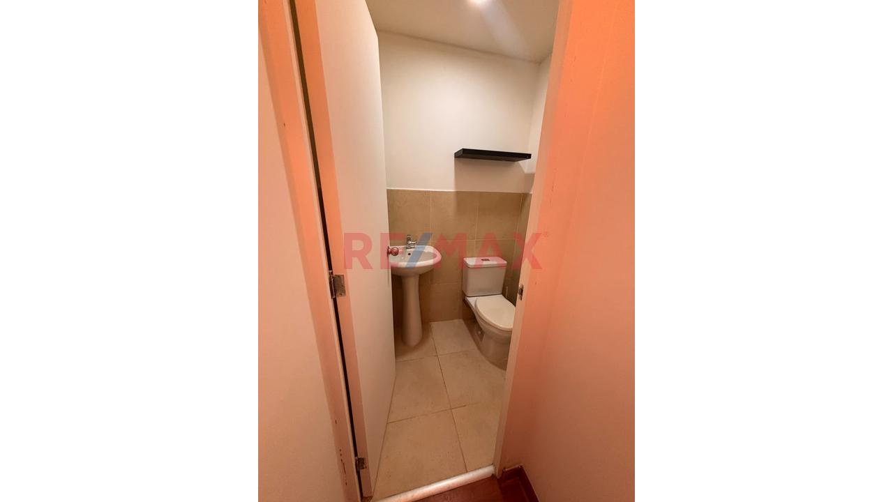 Venta De Dúplex De 3 Dorm. Con Terraza Y Cochera En Jesús María — foto 12