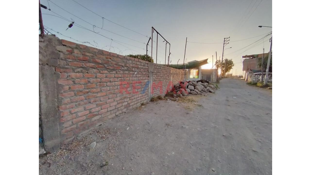 Terreno En Venta Con Doble Fachada — José Luis Bustamante Y Rivero - 11