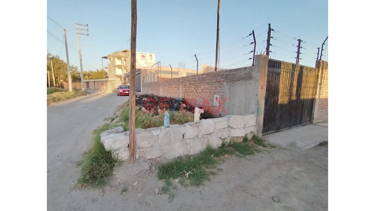 Terreno En Venta Con Doble Fachada — José Luis Bustamante Y Rivero - 8