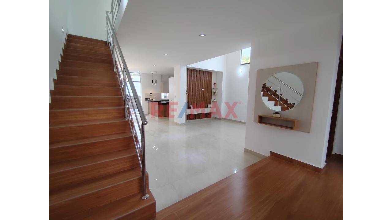 Vendo Casa De Estreno En Boulevard Park Plaza Castilla — foto 2
