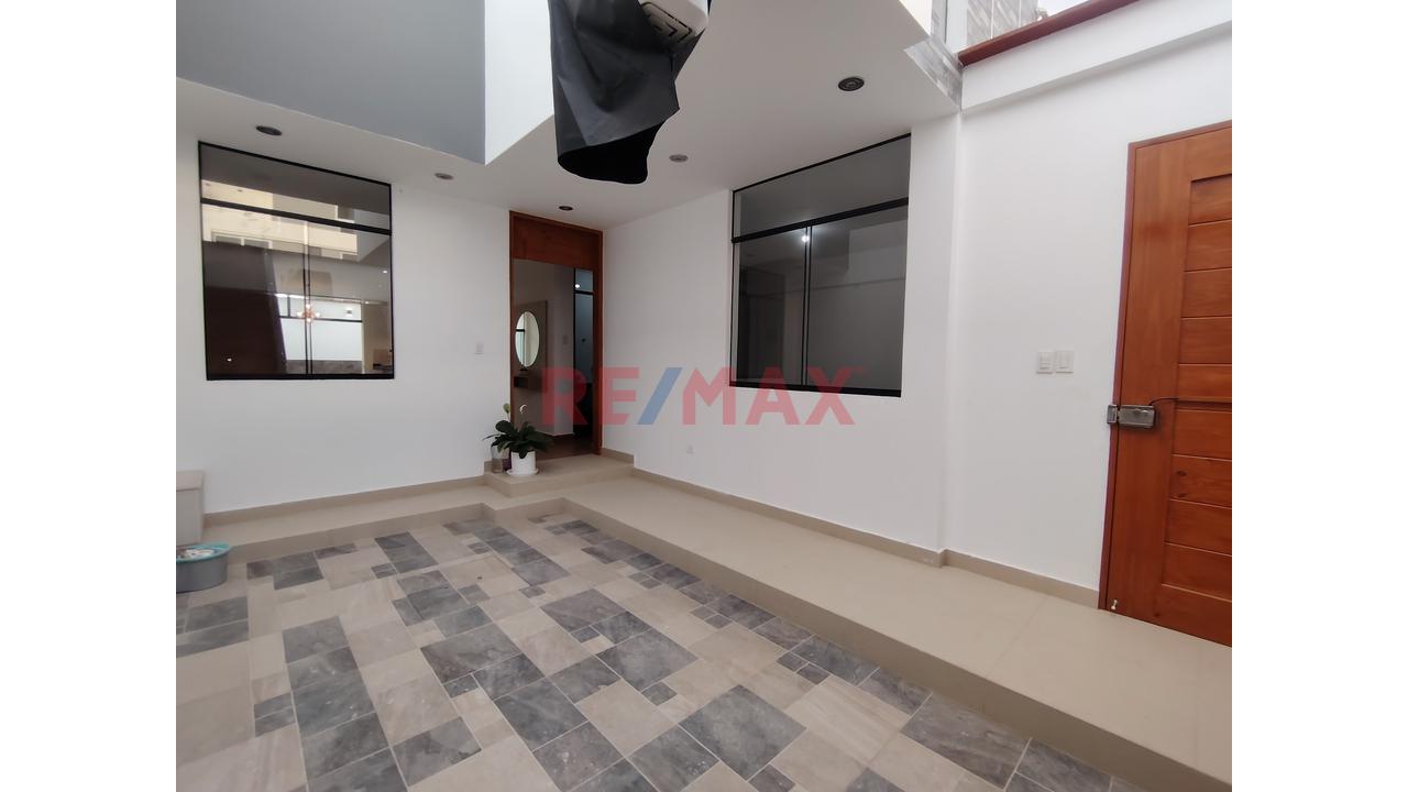 Vendo Casa De Estreno En Boulevard Park Plaza Castilla — foto 13