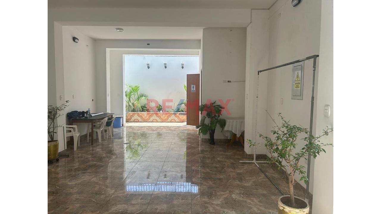 Alquiler De Local Comercial En San Martin De Porres, De Estreno - 9