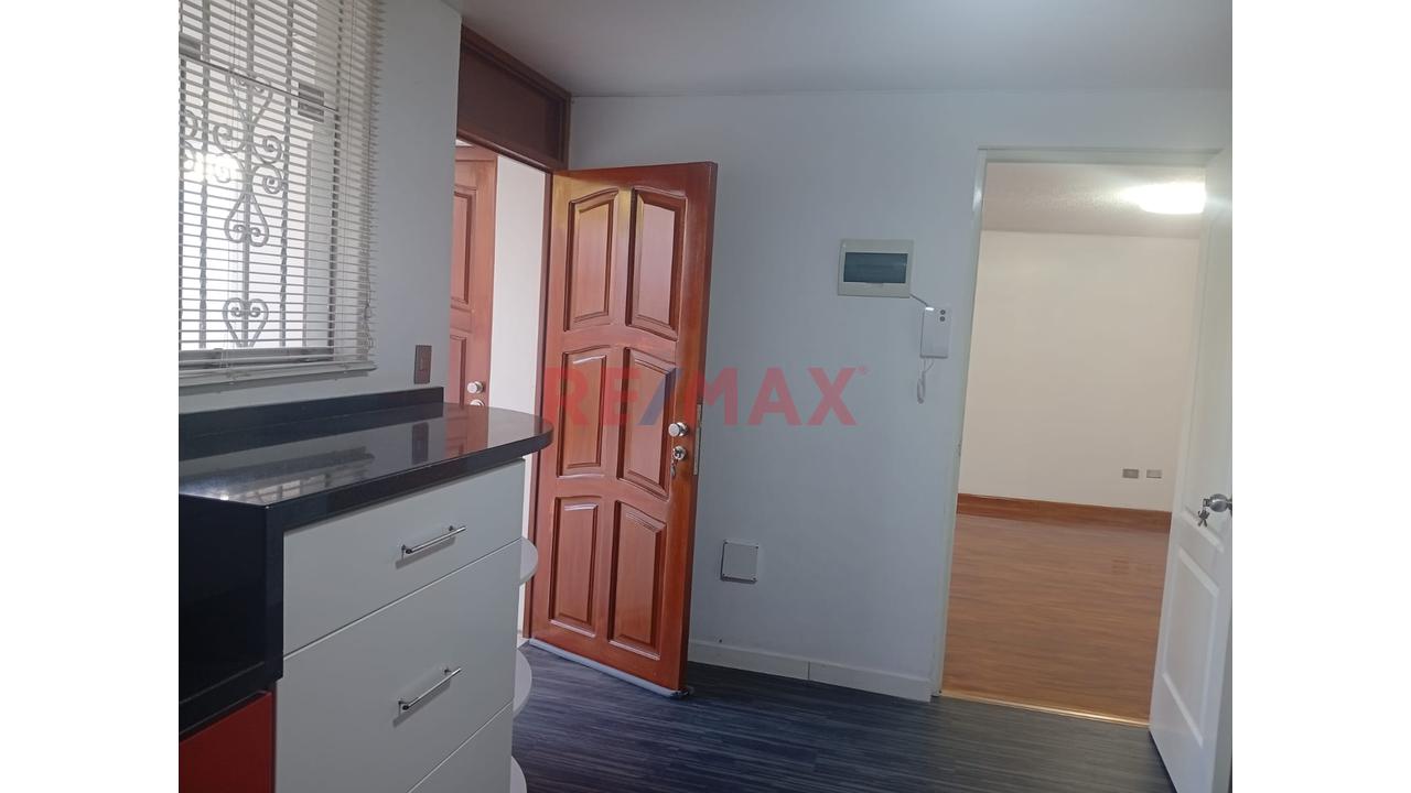 Venta De Deparatamento Flat En Cayma — foto 8