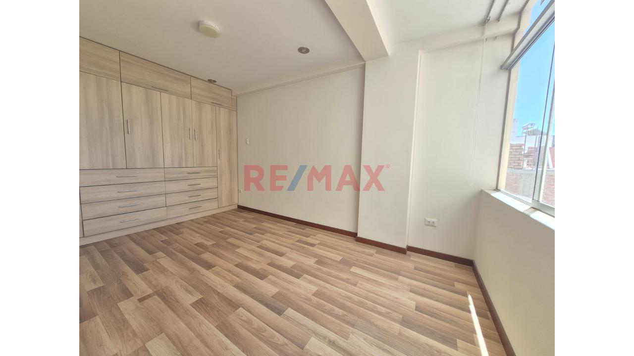 Departamento En Venta Con Ascensor Directo, Cochera Y Vista Panorámica — foto 8