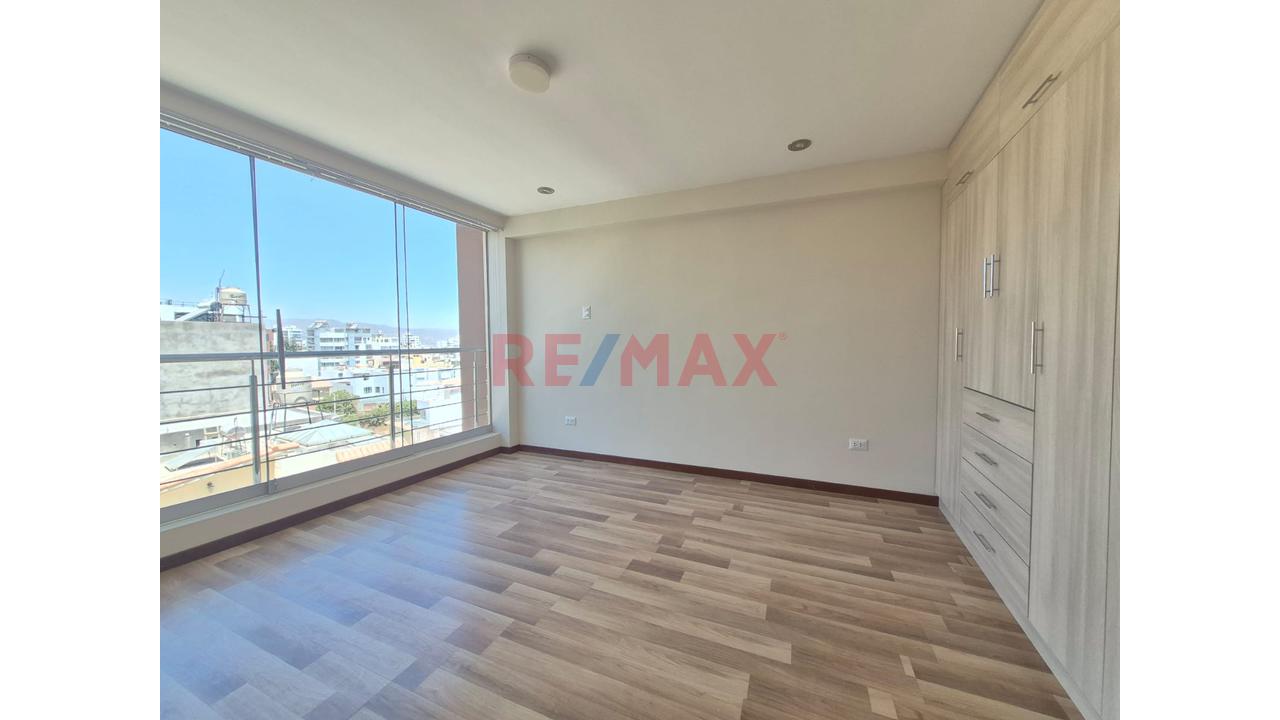 Departamento En Venta Con Ascensor Directo, Cochera Y Vista Panorámica — foto 9