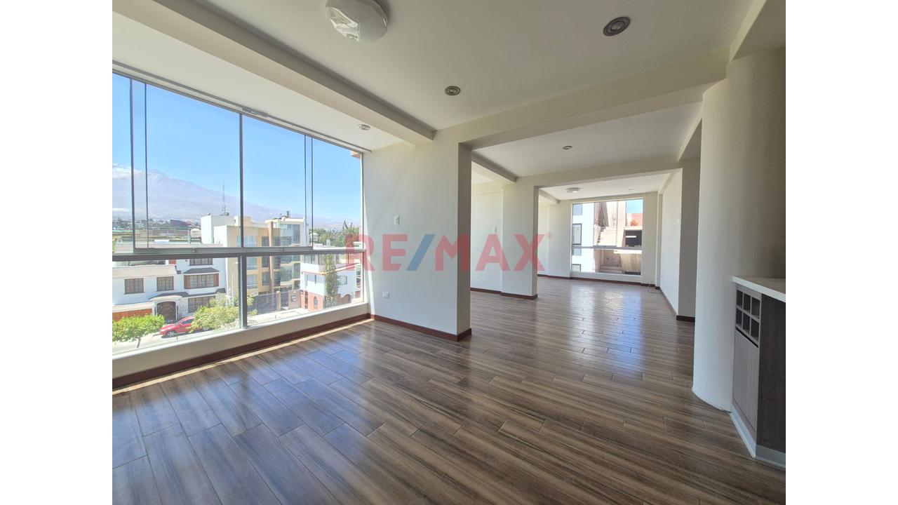 Departamento En Venta Con Ascensor Directo, Cochera Y Vista Panorámica — foto 6