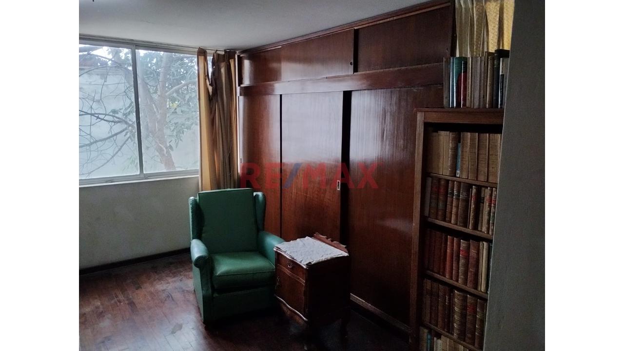 Vendo Amplia Casa A Precio De Terreno En Perfecta Zona De Chorrillos 🏡🏡 — foto 4