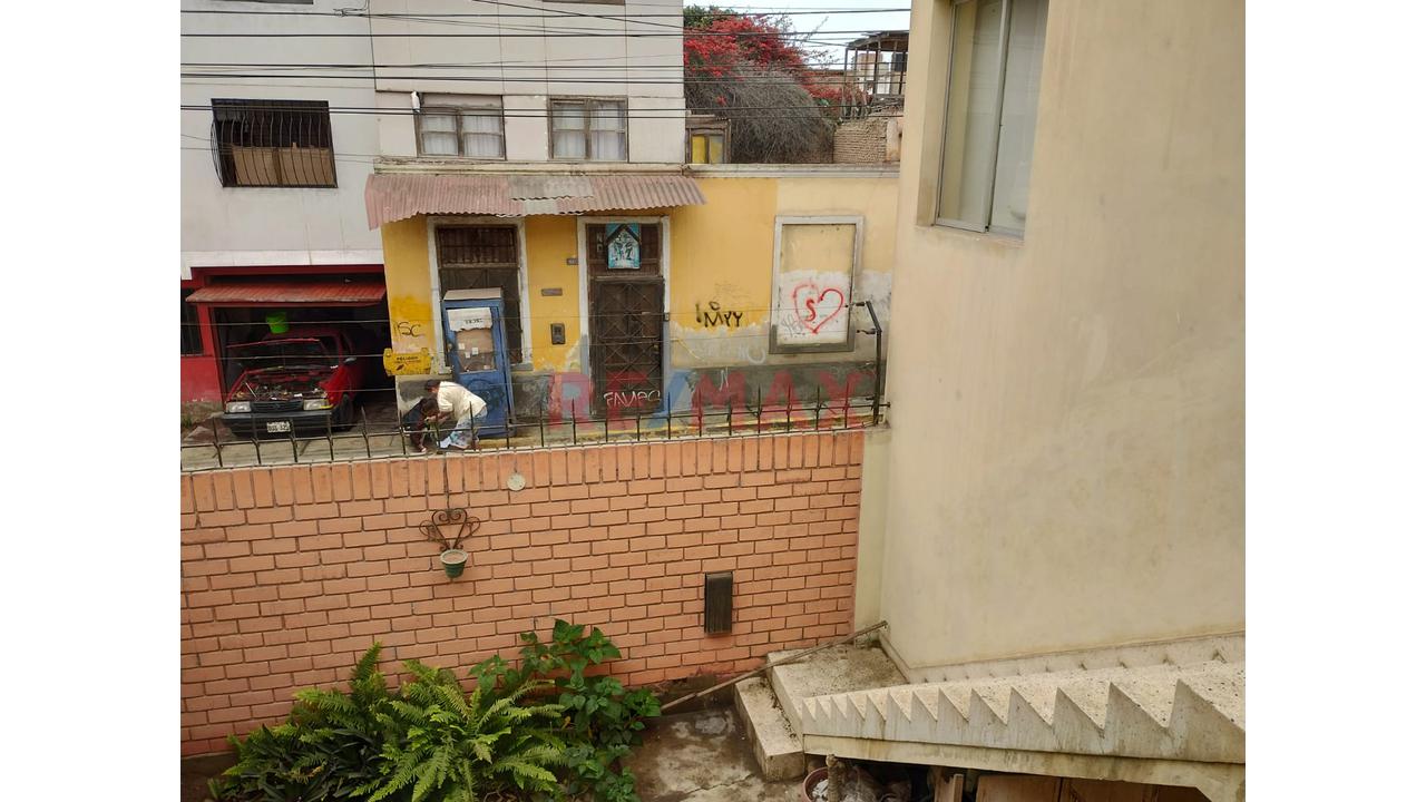 Vendo Amplia Casa A Precio De Terreno En Perfecta Zona De Chorrillos 🏡🏡 - 16