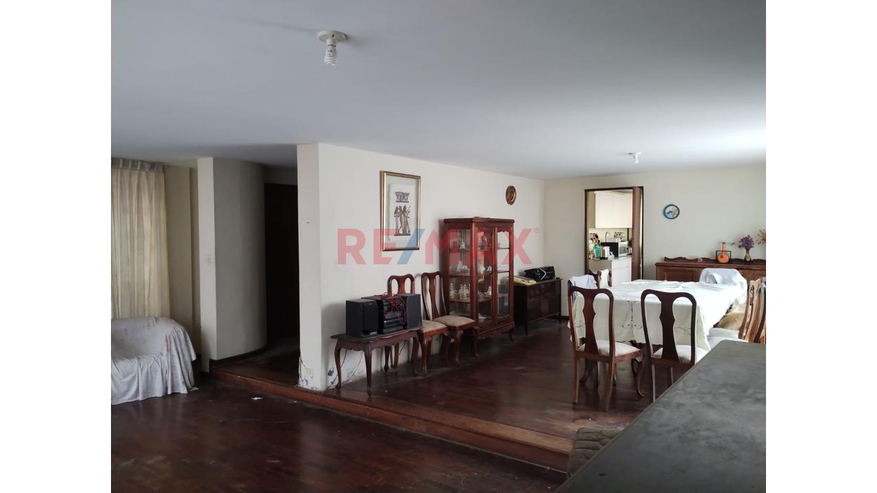 Vendo Amplia Casa A Precio De Terreno En Perfecta Zona De Chorrillos 🏡🏡 — foto 10