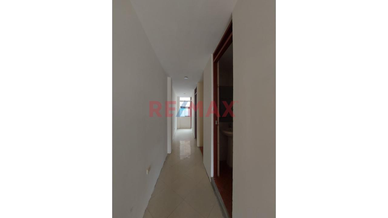 Se Alquila Amplio Departamento En Urb Benjamin Doig - Santa Anita — foto 9