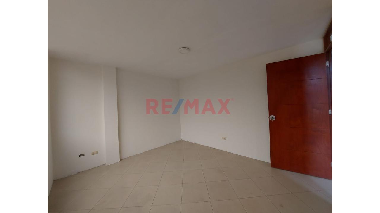 Se Alquila Amplio Departamento En Urb Benjamin Doig - Santa Anita — foto 10