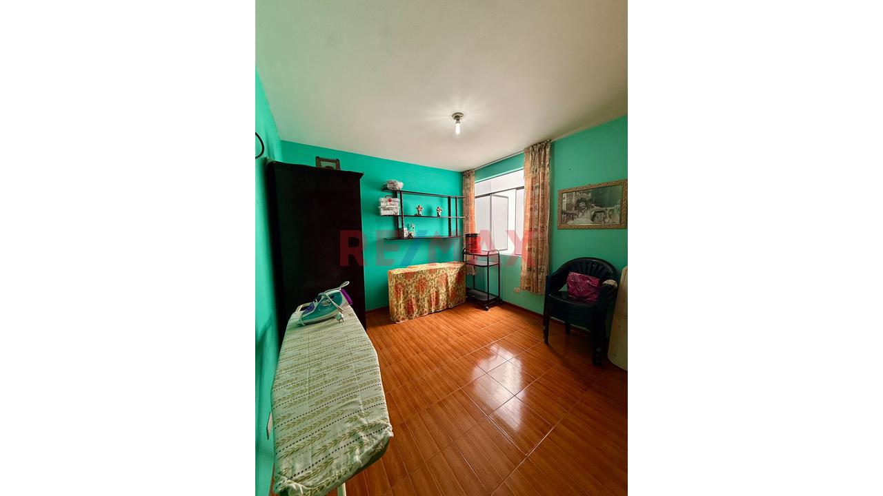 ¡En Venta! Hermosa Casa De 2 Pisos Con Doble Frente – Urb. La Capilla, La Molina - 17