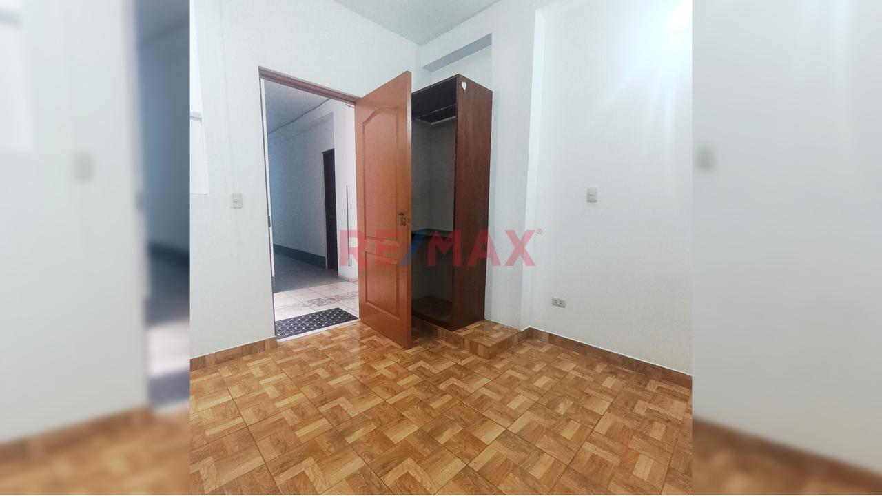 Alquiler De Monoambiente De 12 M² – Frente A Upc Chorrillos – Ideal Estudiantes — foto 3