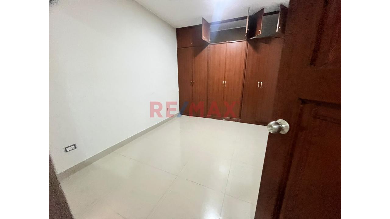 Departamento En Alquiler – Primer Piso En Ate! — foto 3