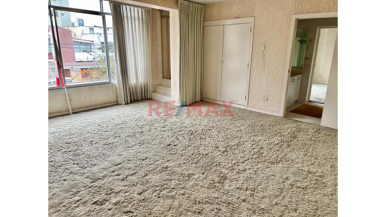 Constructor Inversionista Venta De Casa Como Terreno De 2 Pisos San Isidro — foto 4